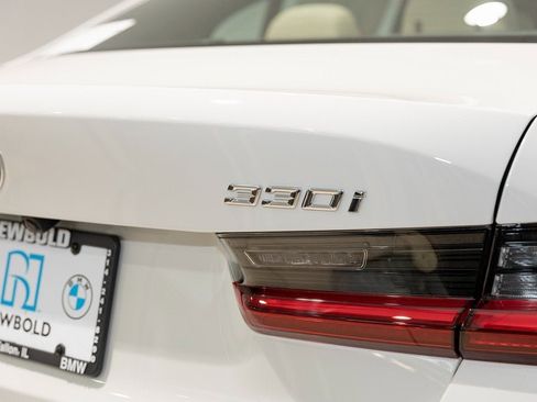 New 2026 BMW 330i xDrive Sedan w/ Convenience Package image 10