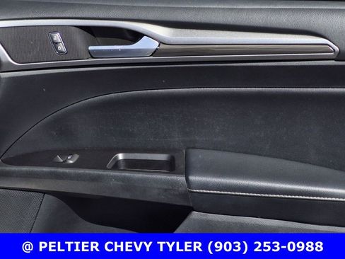 Used 2019 Ford Fusion SEL image 14