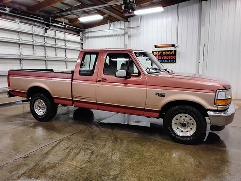 Used 1994 Ford F150 XL image 2
