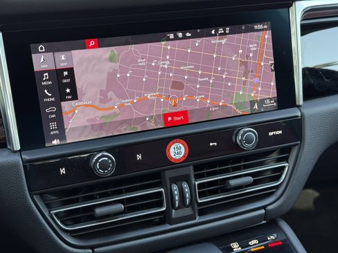 Used 2025 Porsche Macan S image 20