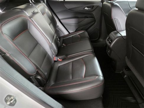 Used 2022 Chevrolet Equinox RS w/ RS Leather Package image 21
