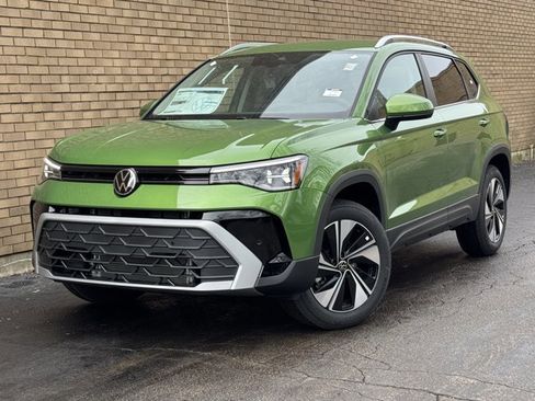 New 2026 Volkswagen Taos SE image 38