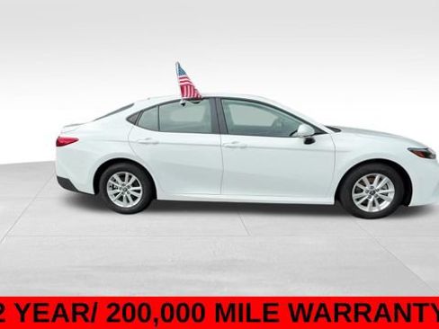 Used 2026 Toyota Camry LE FWD image 9
