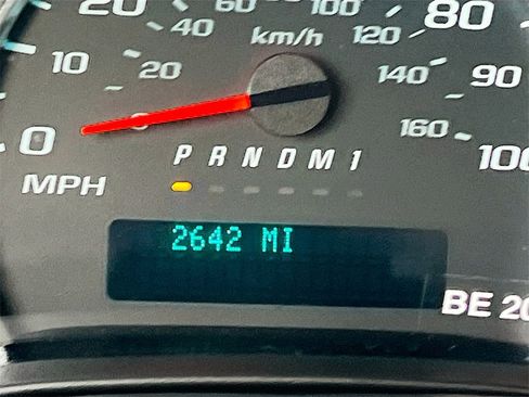 Used 2024 GMC Savana 2500 w/ Driver Convenience Package image 12