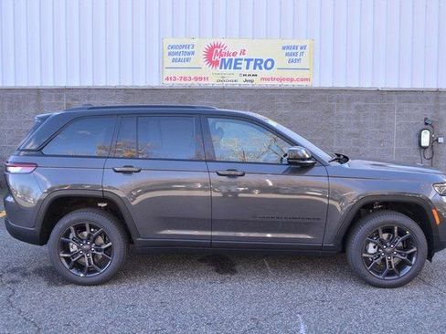 New 2025 Jeep Grand Cherokee Limited image 1