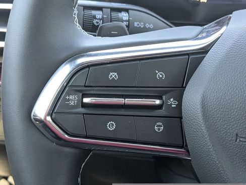 New 2026 Chevrolet Traverse Z71 w/ Enhanced Driving Package AWD/4WD image 23