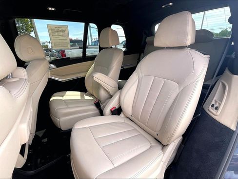 Used 2022 BMW X7 xDrive40i w/ M Sport Package AWD/4WD image 25