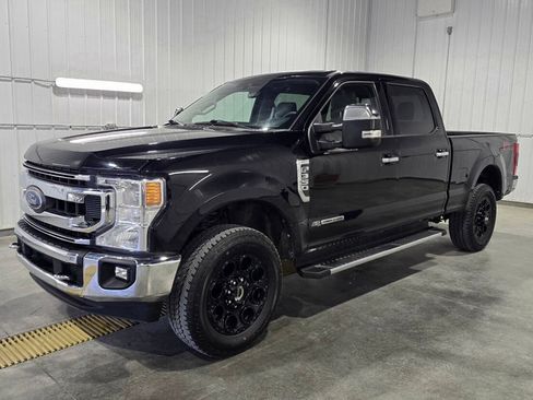 Used 2020 Ford F350 XLT w/ XLT Premium Package AWD/4WD image 2