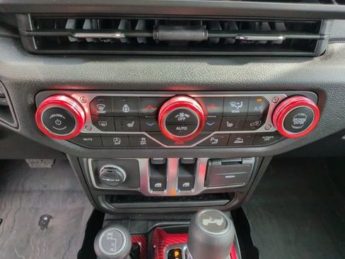 Used 2024 Jeep Wrangler Sport AWD/4WD image 17