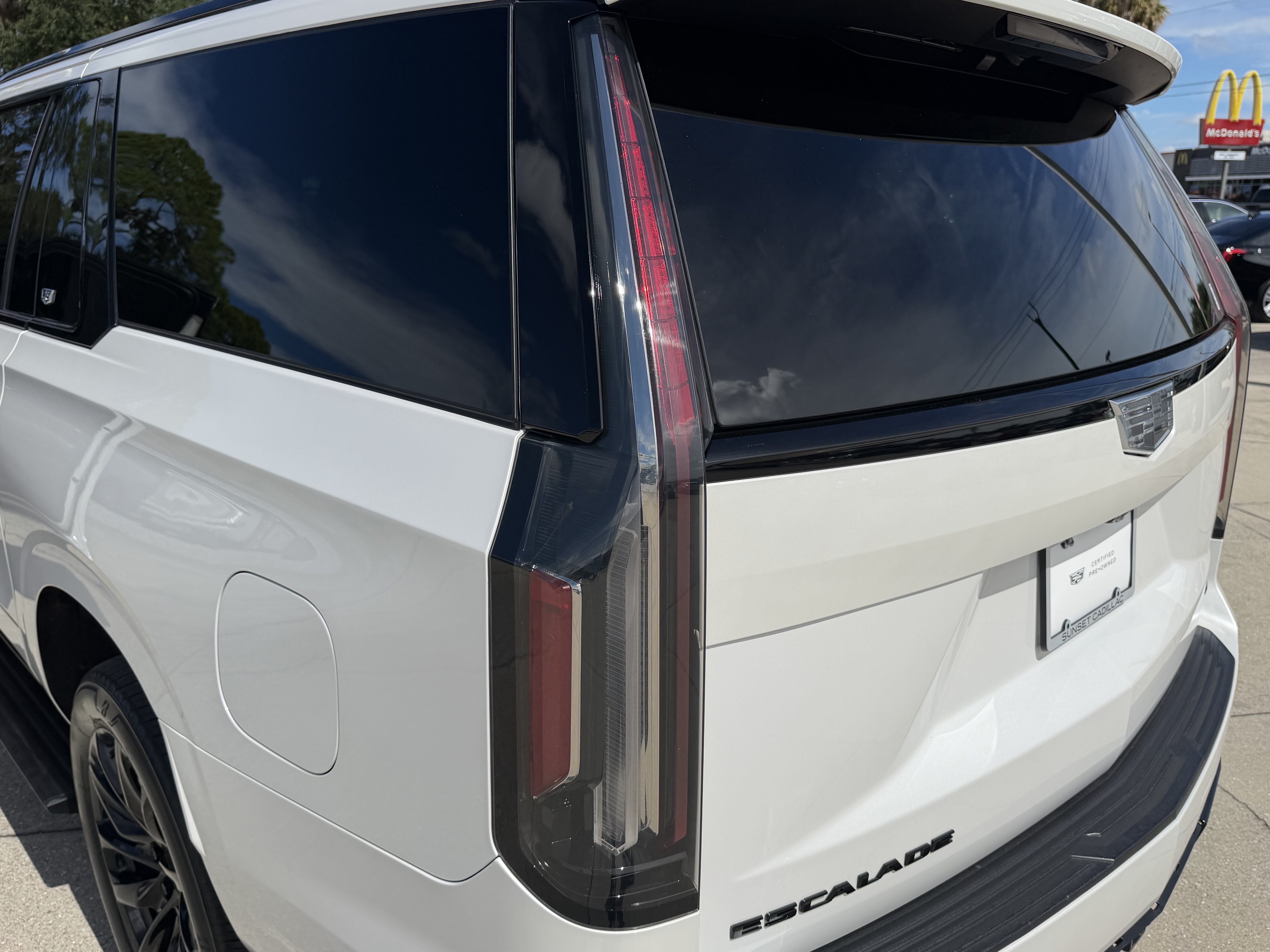 Certified 2022 Cadillac Escalade ESV Sport Platinum w/ LPO, ONYX Package AWD/4WD image 12