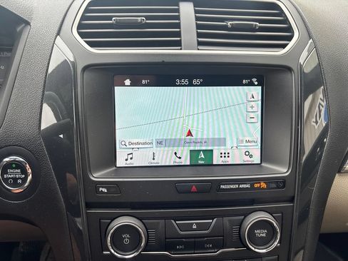 Used 2018 Ford Explorer XLT w/ Equipment Group 202A FWD image 31