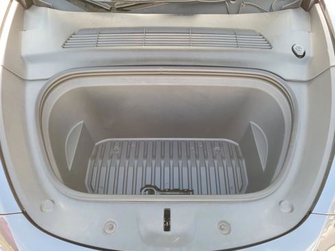 Used 2023 Tesla Model Y Long Range AWD/4WD image 19
