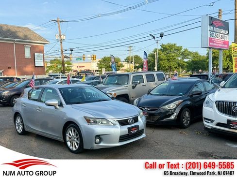 Used 2012 Lexus CT 200h Premium w/ Premium Audio Pkg FWD image 1