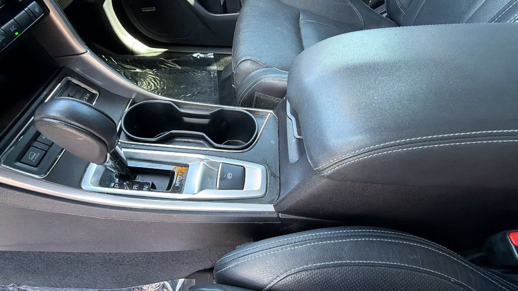Used 2019 Subaru Ascent Limited AWD/4WD image 13