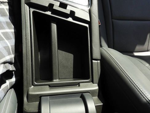 Used 2022 Buick Enclave Essence w/ Experience Buick Package FWD image 49