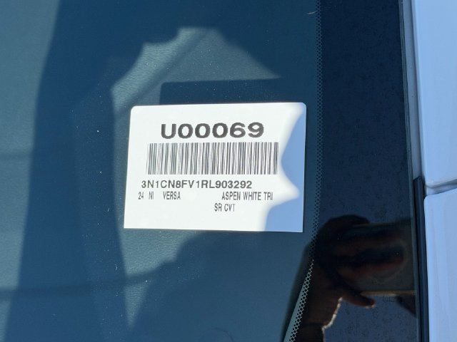 Used 2024 Nissan Versa SR FWD image 12