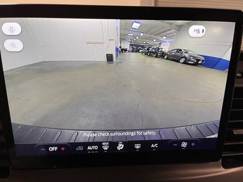 Used 2022 Ford Transit 350 XLT image 21