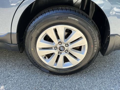 Used 2017 Subaru Outback 2.5i Premium AWD/4WD image 12