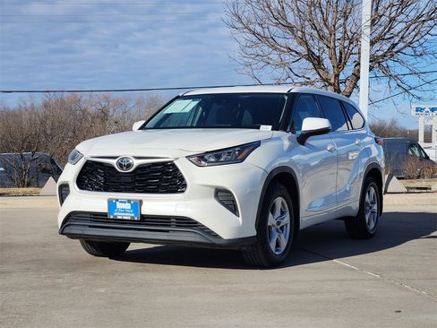 Used 2020 Toyota Highlander L image 3