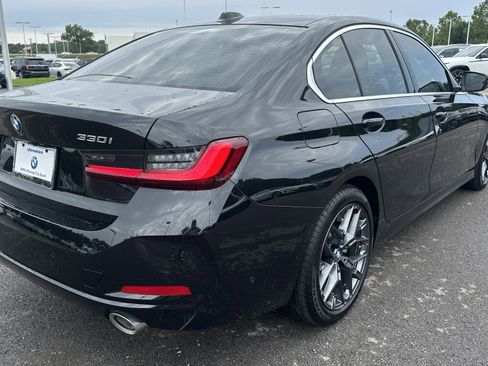 Used 2025 BMW 330i xDrive Sedan w/ Premium Package image 10