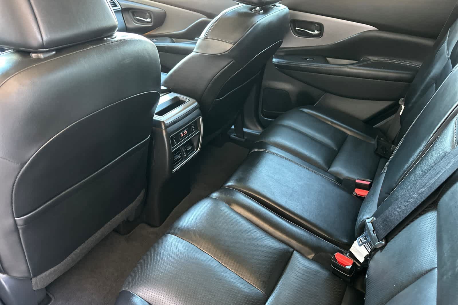 Used 2020 Nissan Murano SL w/ Moonroof Package AWD/4WD image 11