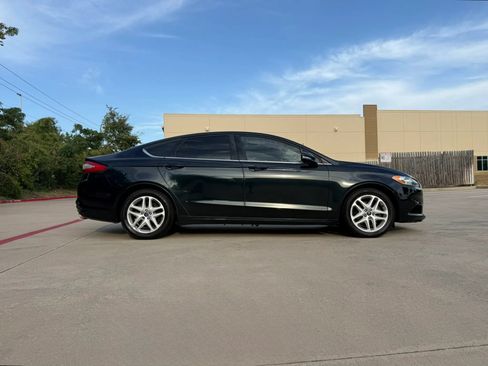 Used 2014 Ford Fusion SE FWD image 6
