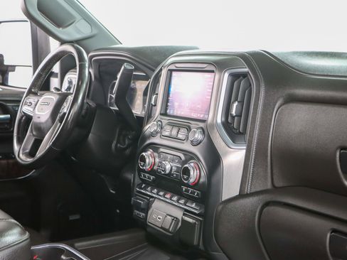 Used 2022 GMC Sierra 2500 Denali w/ Denali Ultimate Package AWD/4WD image 30