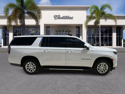 Certified 2022 Chevrolet Suburban LT RWD image 16