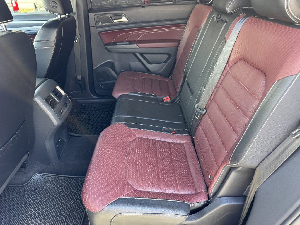 Used 2022 Volkswagen Atlas Cross Sport SEL Premium R-Line AWD/4WD image 12