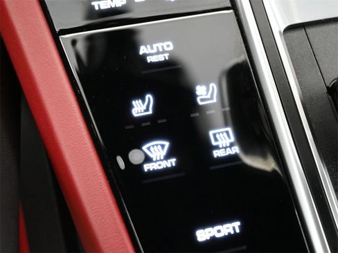 Used 2022 Porsche Cayenne S image 15