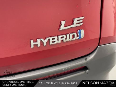 Used 2023 Toyota Sienna LE image 16