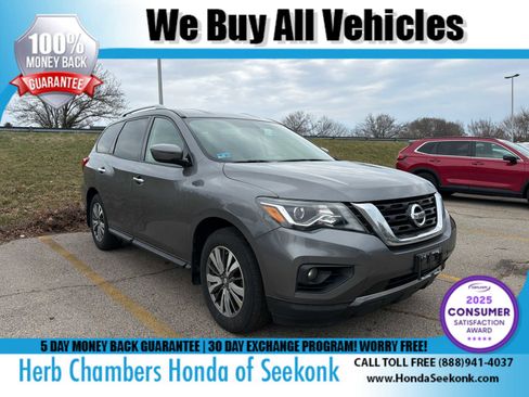 Used 2019 Nissan Pathfinder SV w/ SV Tech Package image 1