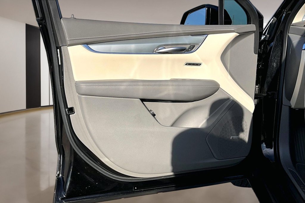Used 2022 Cadillac XT5 Premium Luxury FWD image 18