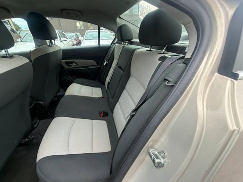 Used 2012 Chevrolet Cruze LS w/ Connectivity Package FWD image 4