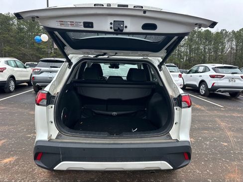 Used 2023 Toyota Corolla Cross XLE w/ Convenience Package image 15