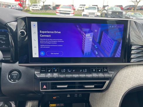 Used 2025 Toyota Camry XLE w/ Premium Plus Package image 37