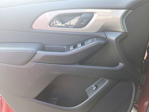 Used 2024 Chevrolet Traverse LT w/ LPO, Floor Liner Package image 31