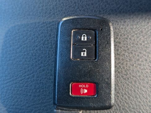 Used 2016 Toyota Tacoma SR image 26