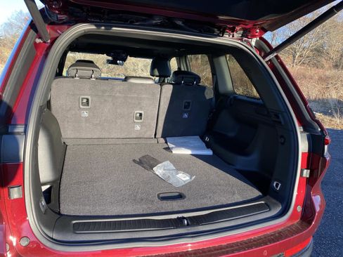 New 2025 Jeep Grand Cherokee Laredo image 5