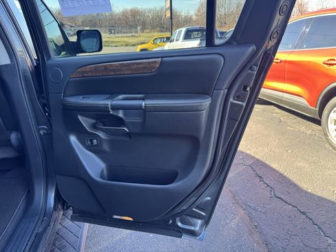 Used 2010 Nissan Armada Platinum w/ Captain Seat Pkg AWD/4WD image 26