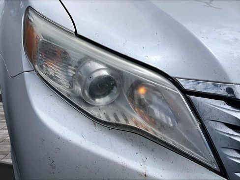 Used 2011 Toyota Avalon Limited FWD image 28