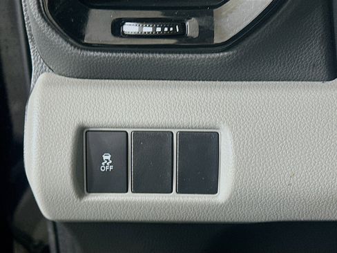 Used 2023 Honda Pilot LX image 17