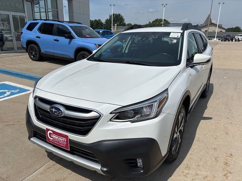 Used 2022 Subaru Outback Limited image 7
