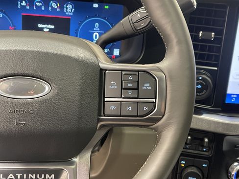 Used 2025 Ford F450 Platinum w/ Platinum Plus Package image 19