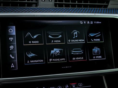 Used 2024 Audi RS 7 Performance AWD/4WD image 37