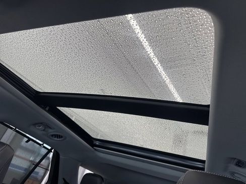 Used 2023 Ford Explorer Limited w/ Limited Technology Package image 33