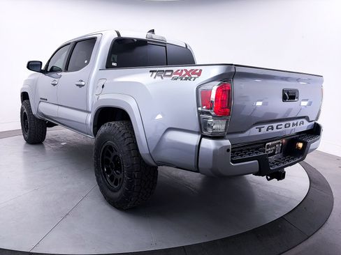 Used 2021 Toyota Tacoma TRD Sport w/ TRD Premium Sport Package AWD/4WD image 16