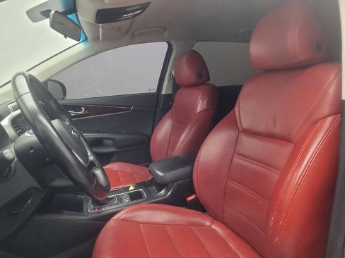 Used 2020 Kia Sorento S FWD image 17