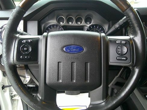 Used 2015 Ford F350 Platinum image 11