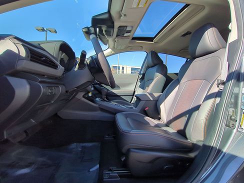 Certified 2025 Subaru Crosstrek 2.5i Limited w/ Crosstrek Mirror Package image 16